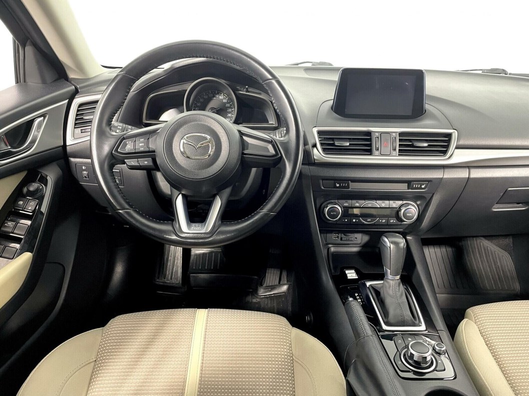 Mazda 3 1.5 АКПП, 2019 фото 7