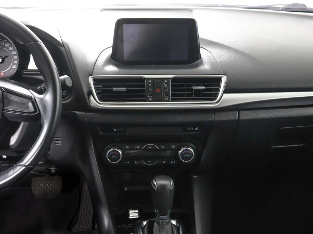 Mazda 3 1.5 АКПП, 2018 фото 12