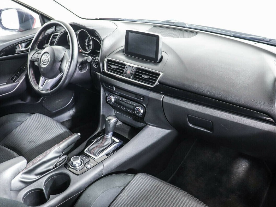 Mazda 3 1.5 АКПП, 2015 фото 7