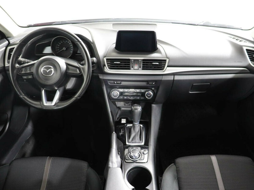 Mazda 3 1.5 АКПП, 2017 фото 6