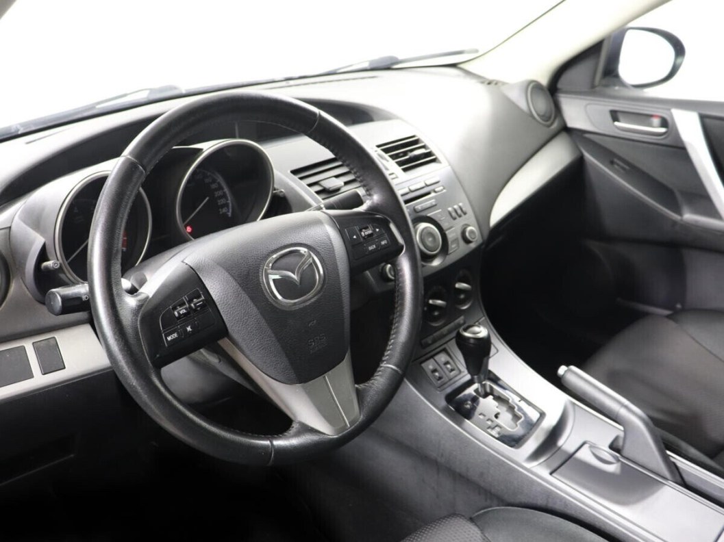 Mazda 3 1.6 АКПП, 2012 фото 5