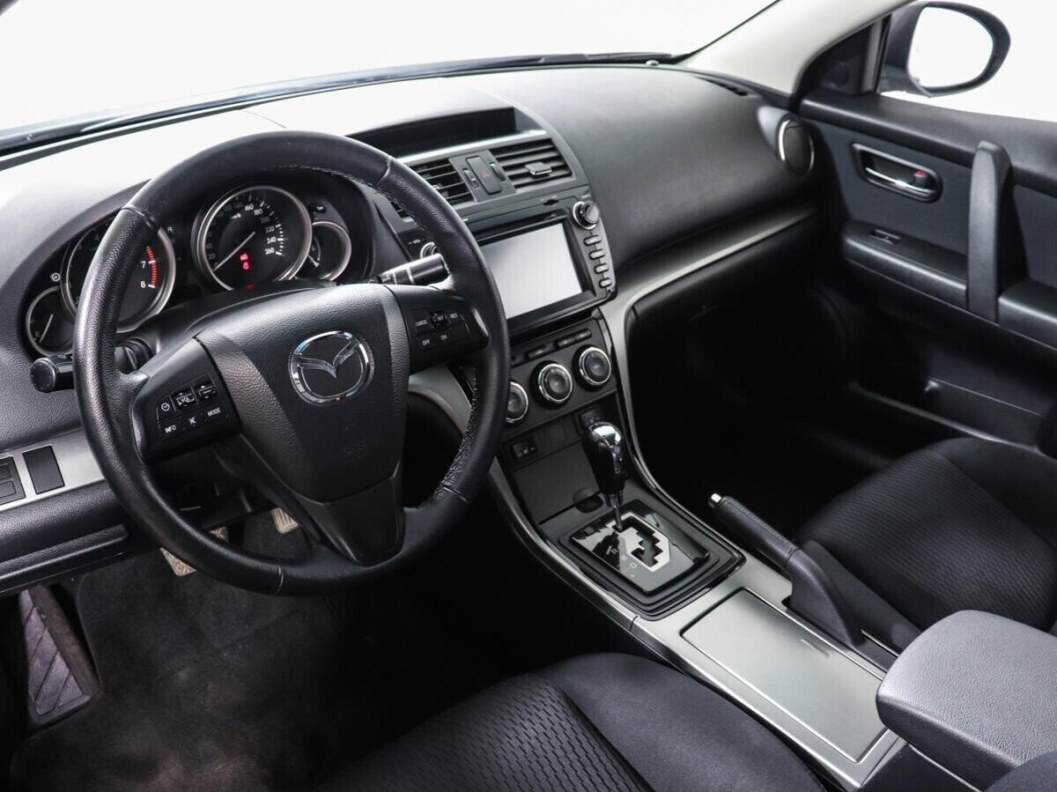 Mazda 6 2.0 АКПП, 2010 фото 5