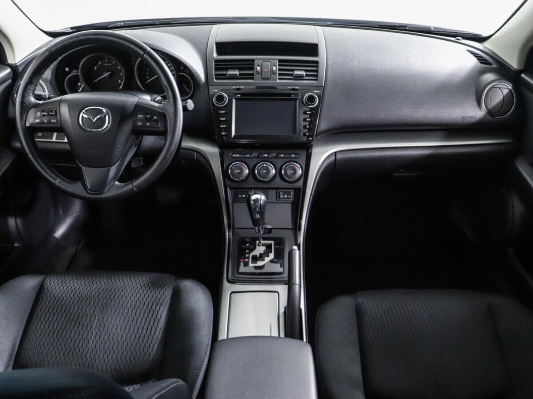 Mazda 6 2.0 АКПП, 2010 фото 6