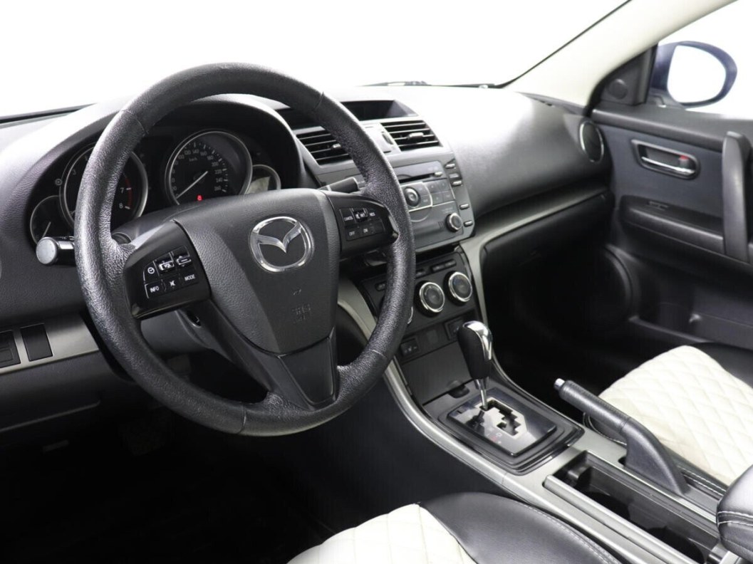 Mazda 6 2.0 АКПП, 2011 фото 5