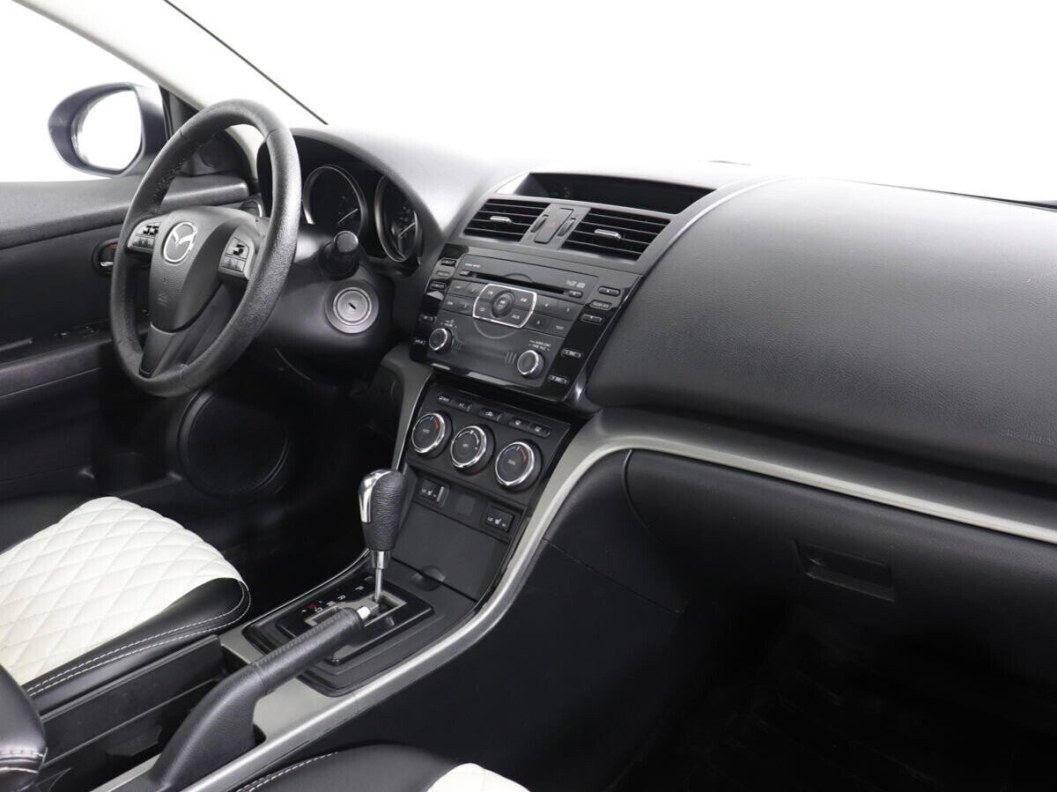Mazda 6 2.0 АКПП, 2011 фото 7