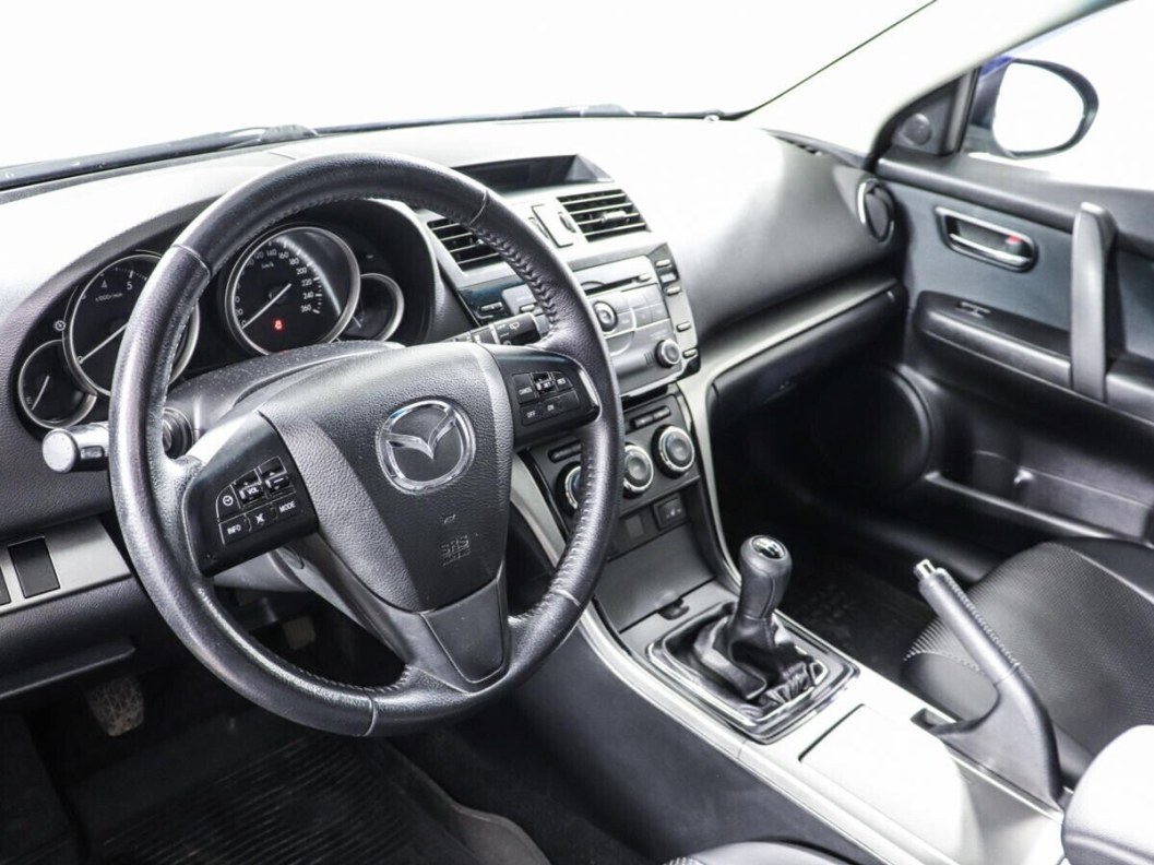 Mazda 6 2.0 АКПП, 2012 фото 5