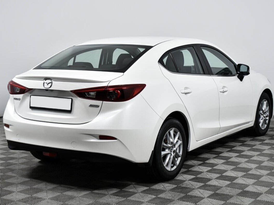 Mazda 3 1.5 АКПП, 2017 фото 3