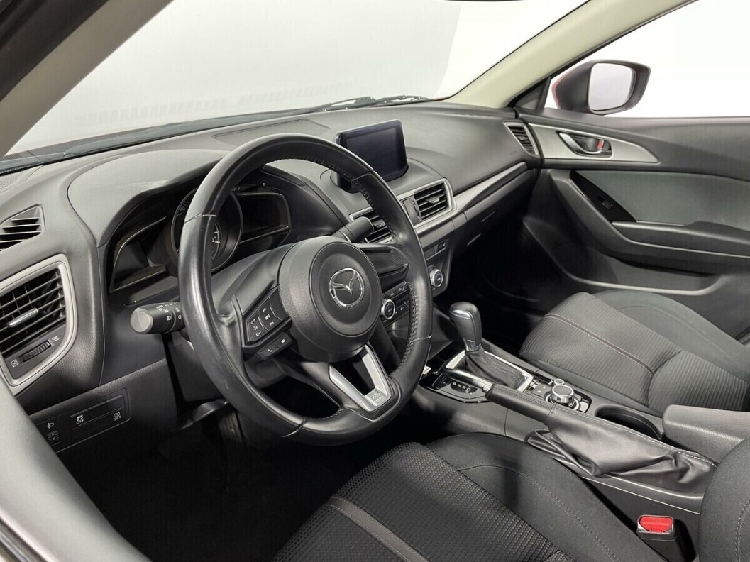Mazda 3 1.5 АКПП, 2018 фото 10
