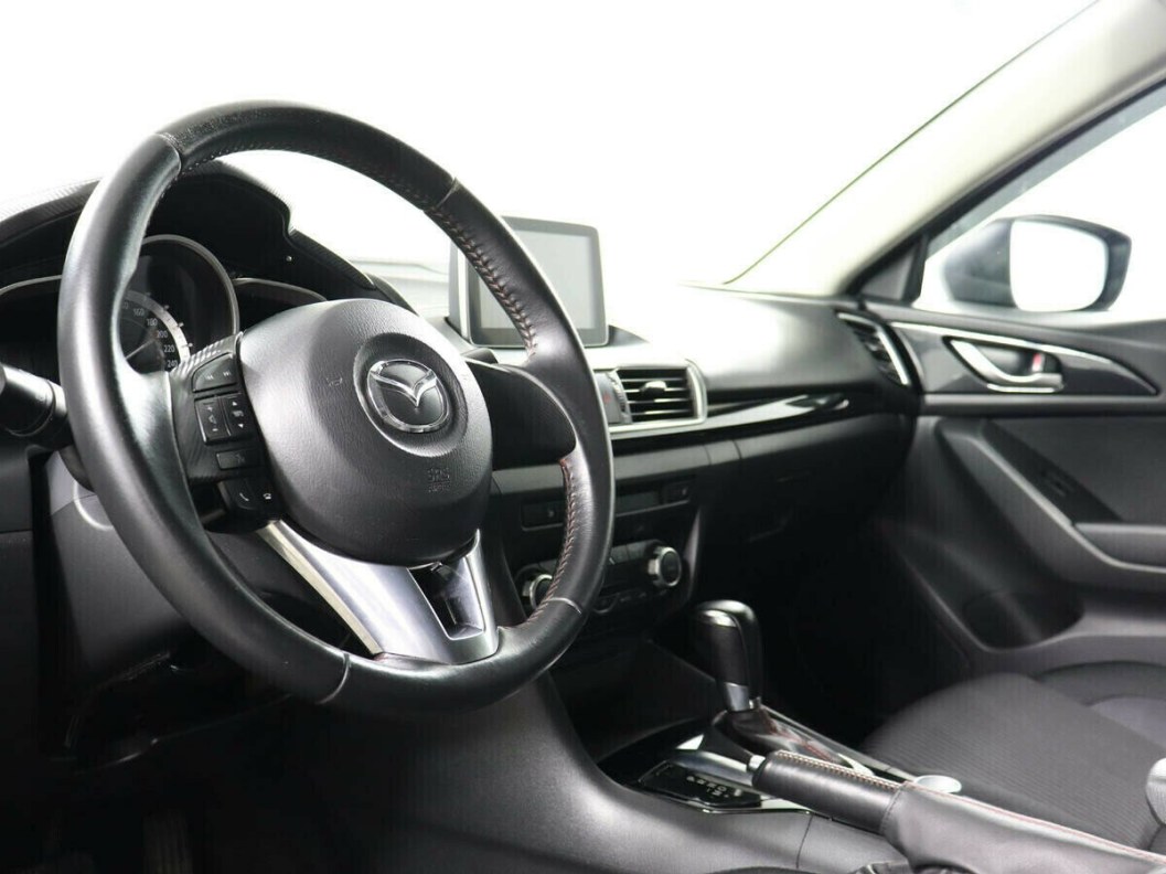 Mazda 3 1.6 АКПП, 2015 фото 6