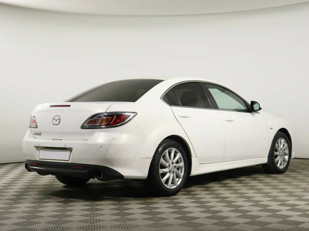 Mazda 6 2.0 АКПП, 2010 фото 3