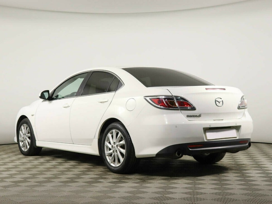 Mazda 6 2.0 АКПП, 2010 фото 4