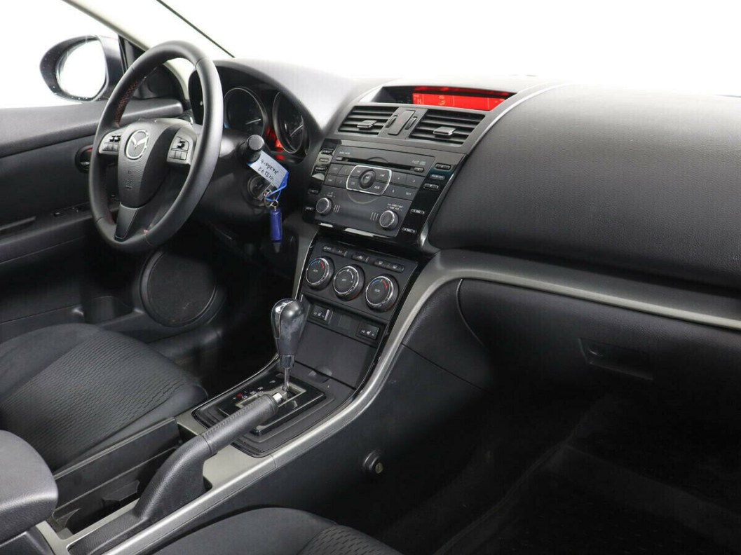 Mazda 6 2.0 АКПП, 2010 фото 7