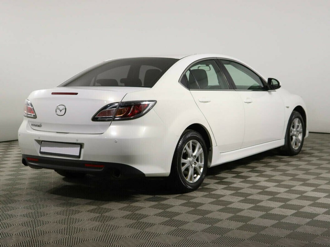 Mazda 6 1.8 МКПП, 2010 фото 3