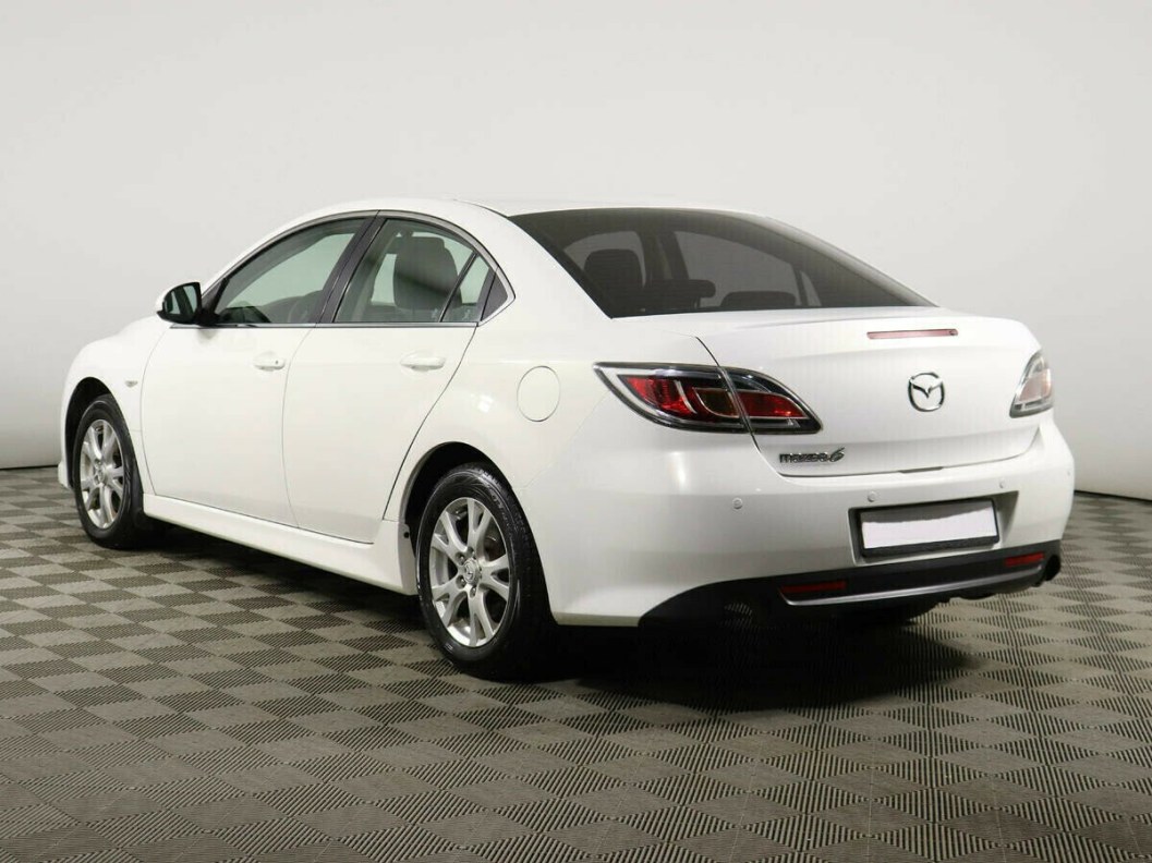 Mazda 6 1.8 МКПП, 2010 фото 4