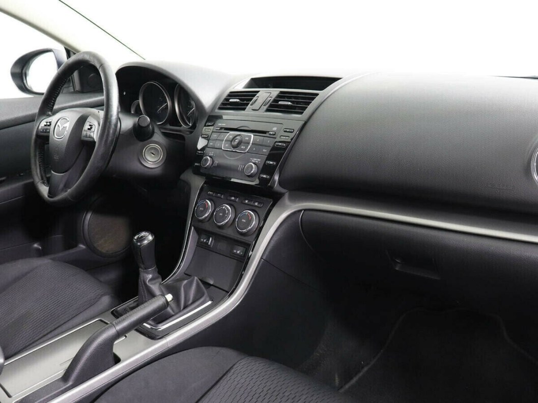 Mazda 6 1.8 МКПП, 2010 фото 8