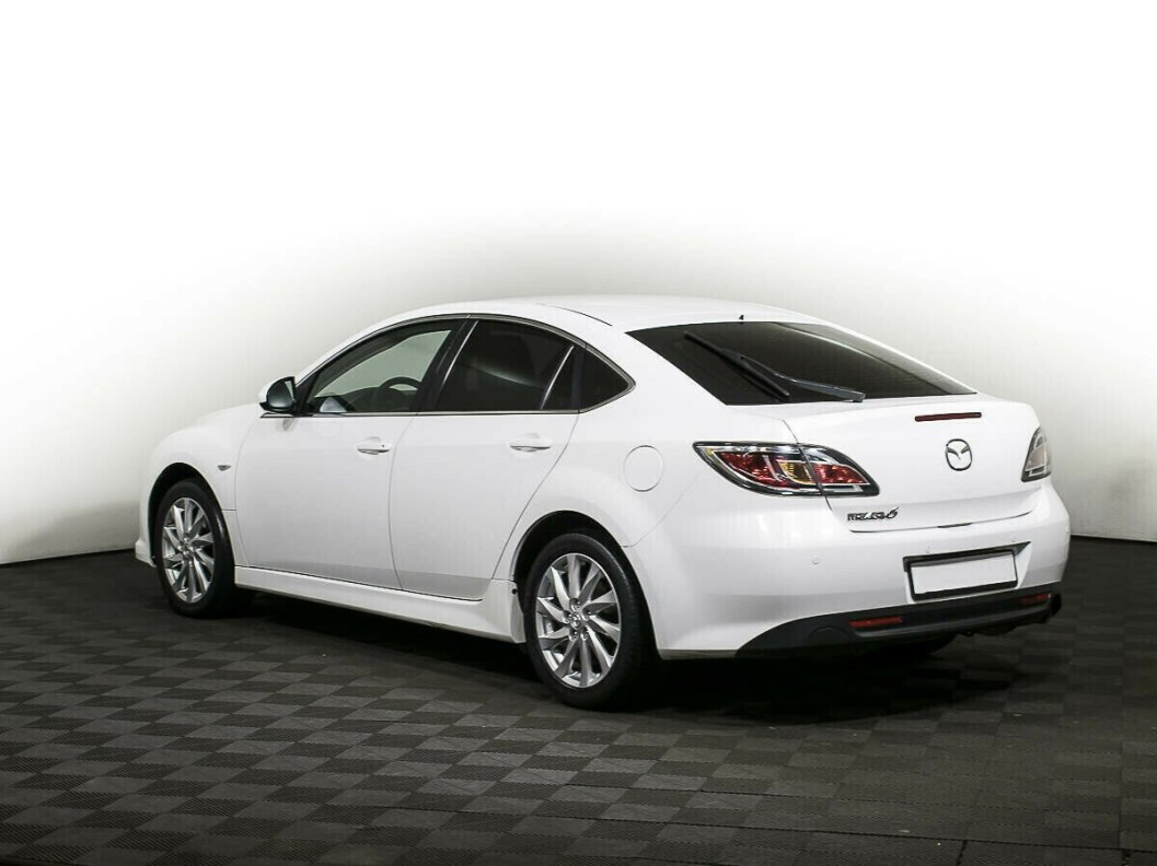 Mazda 6 1.8 МКПП, 2011 фото 4