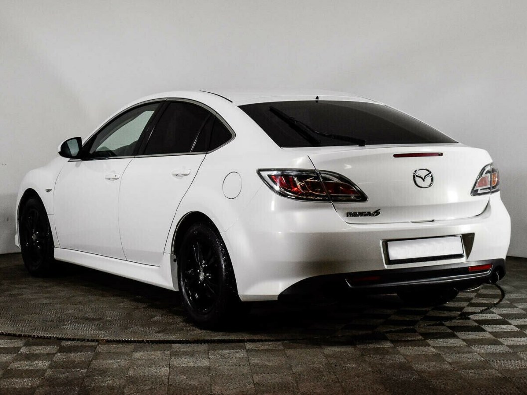 Mazda 6 2.0 АКПП, 2010 фото 4
