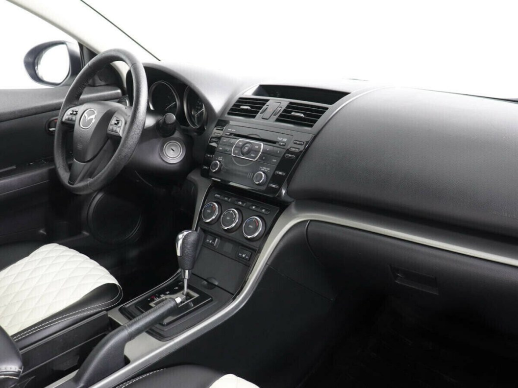 Mazda 6 2.0 АКПП, 2011 фото 5