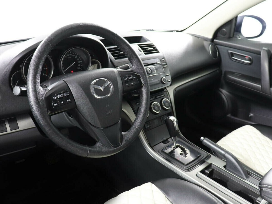 Mazda 6 2.0 АКПП, 2011 фото 9