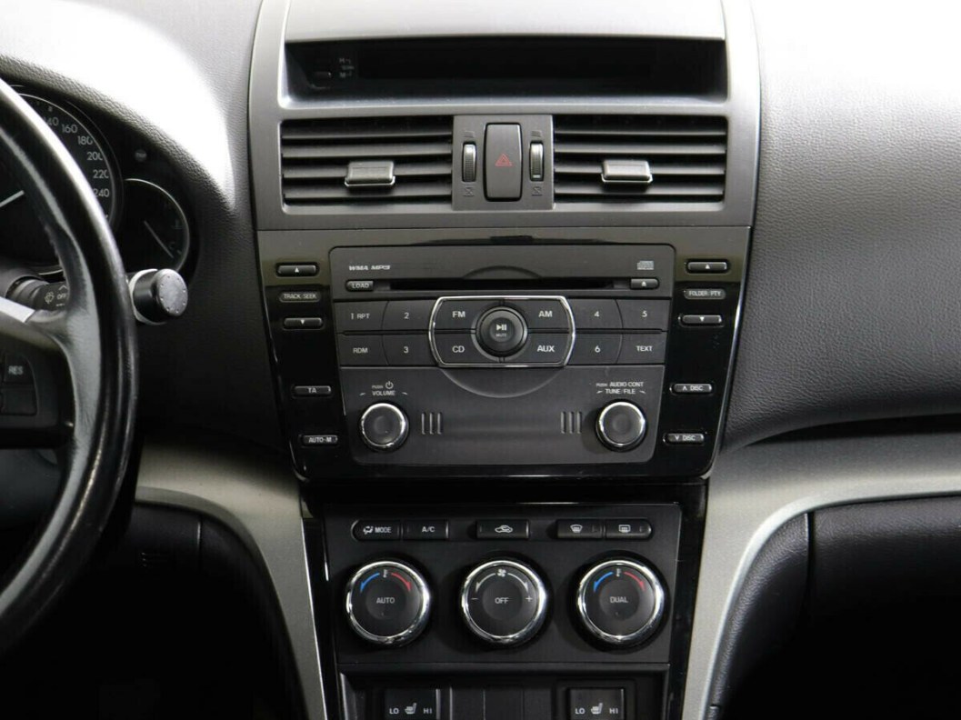 Mazda 6 1.8 МКПП, 2010 фото 6