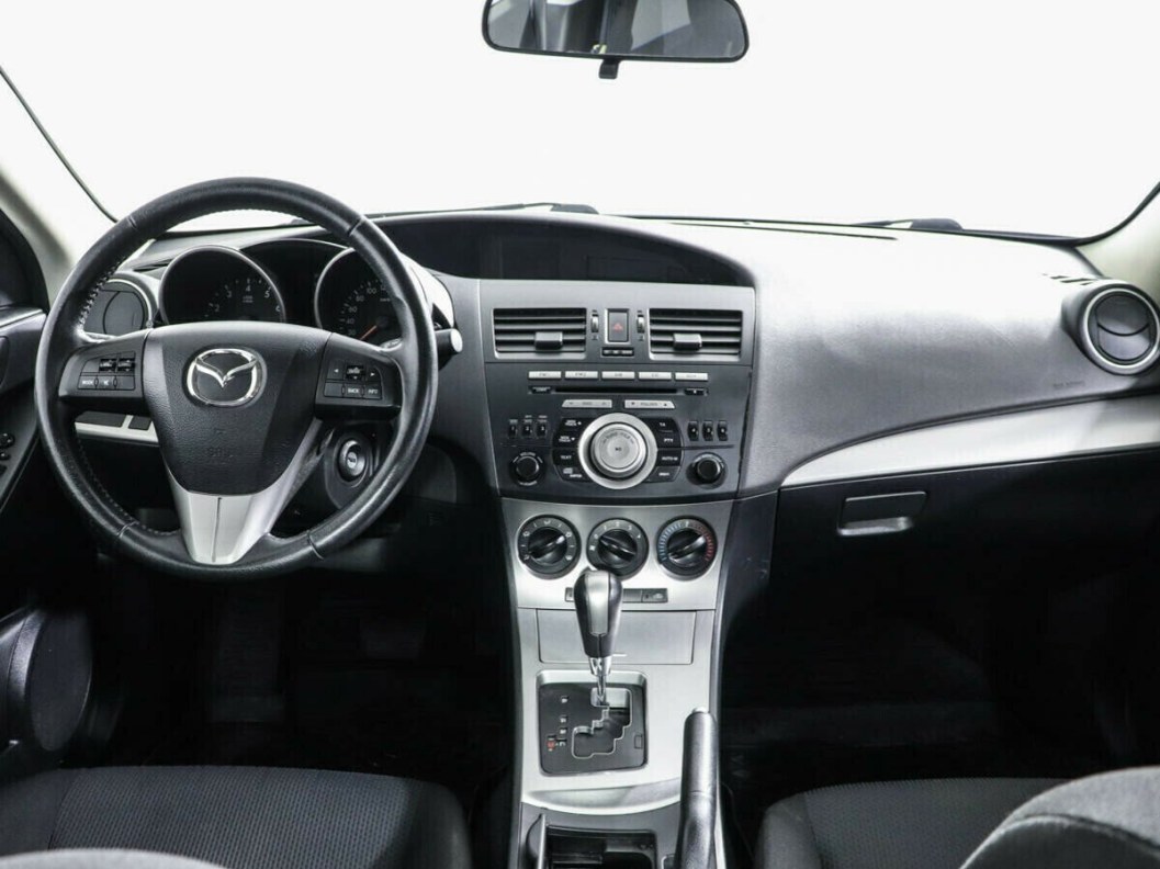 Mazda 3 1.6 АКПП, 2011 фото 6