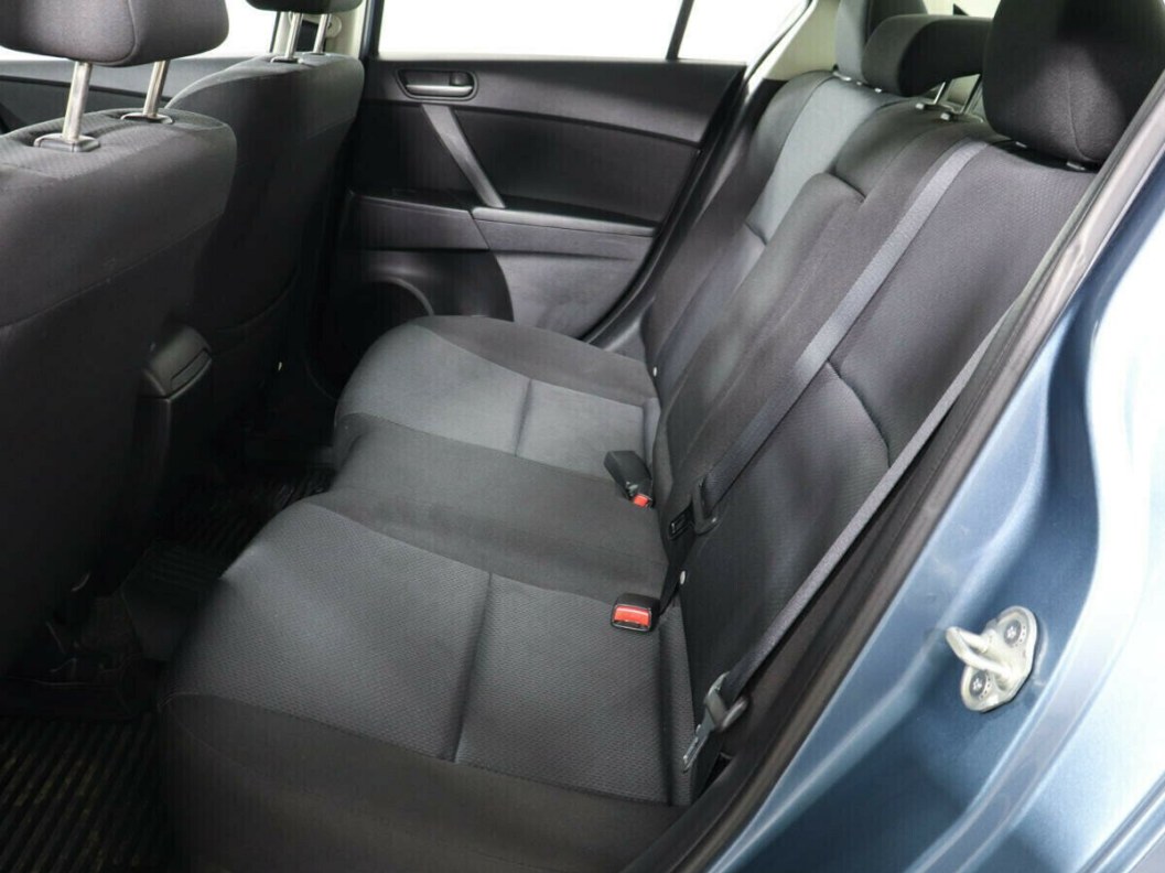 Mazda 3 1.6 АКПП, 2011 фото 9