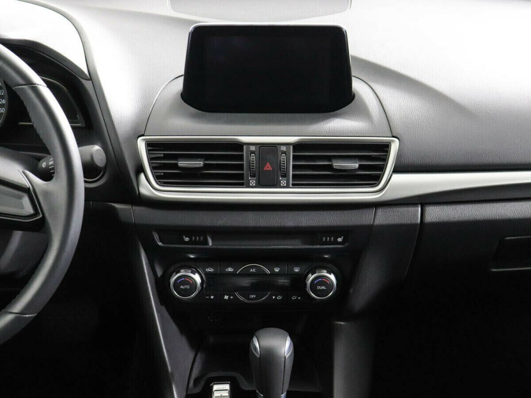 Mazda 3 1.5 АКПП, 2018 фото 5