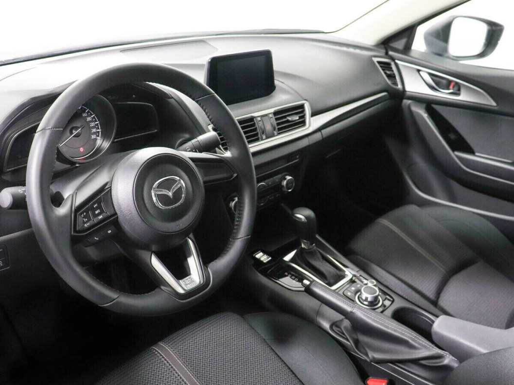 Mazda 3 1.5 АКПП, 2018 фото 9