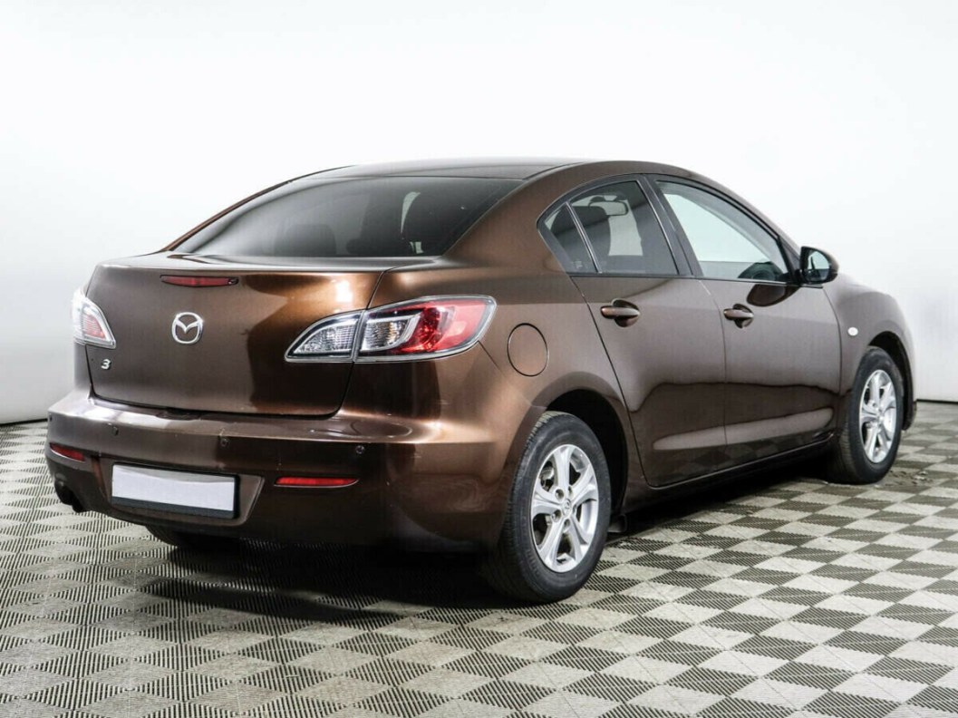 Mazda 3 1.6 АКПП, 2011 фото 2