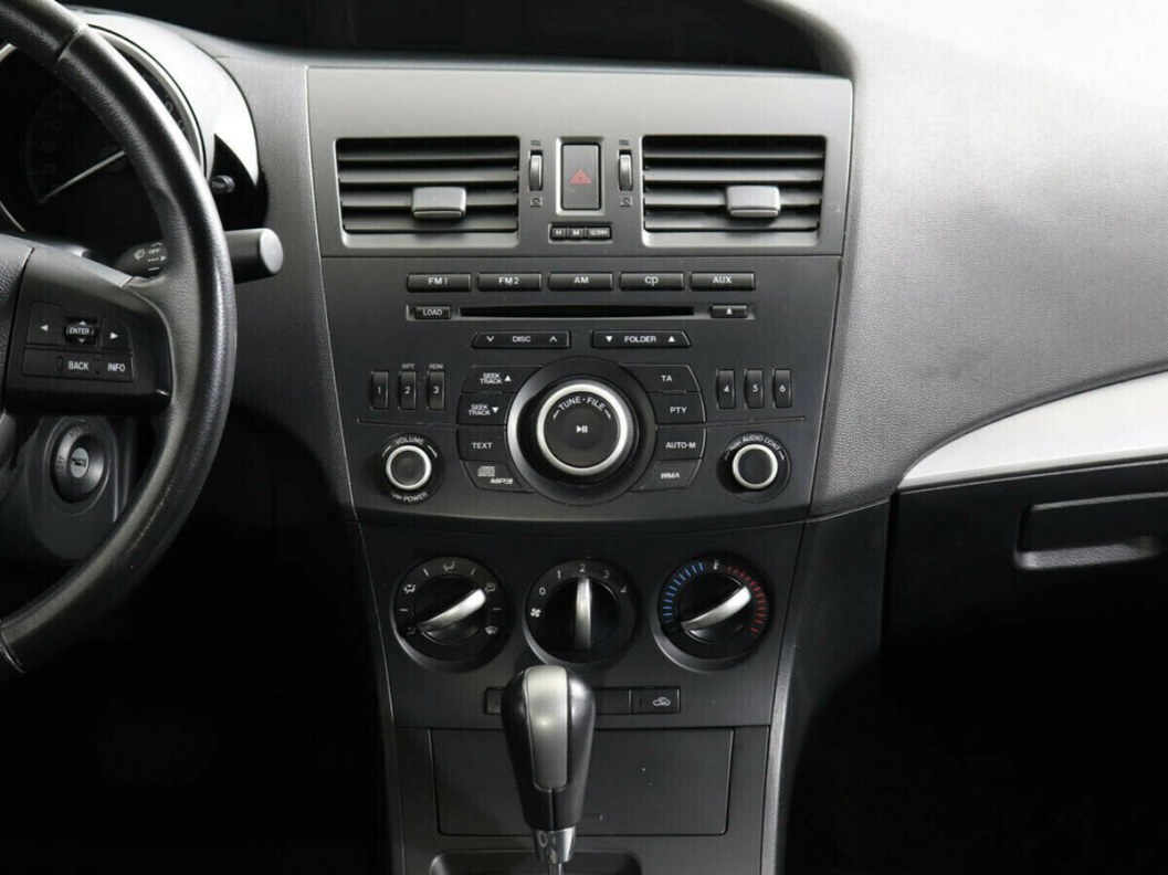 Mazda 3 1.6 АКПП, 2011 фото 8