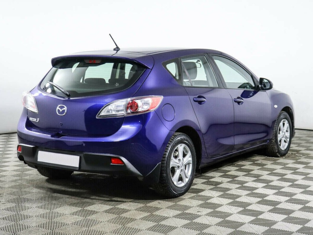 Mazda 3 1.6 АКПП, 2011 фото 2