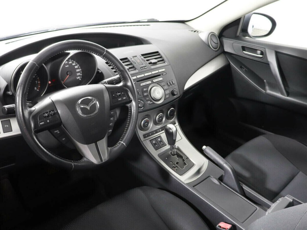 Mazda 3 1.6 АКПП, 2011 фото 6