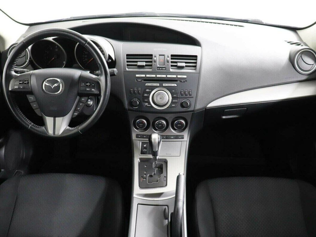 Mazda 3 1.6 АКПП, 2011 фото 8