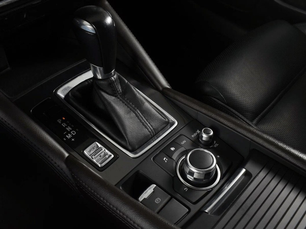 Mazda 6 2.0 АКПП, 2016 фото 5