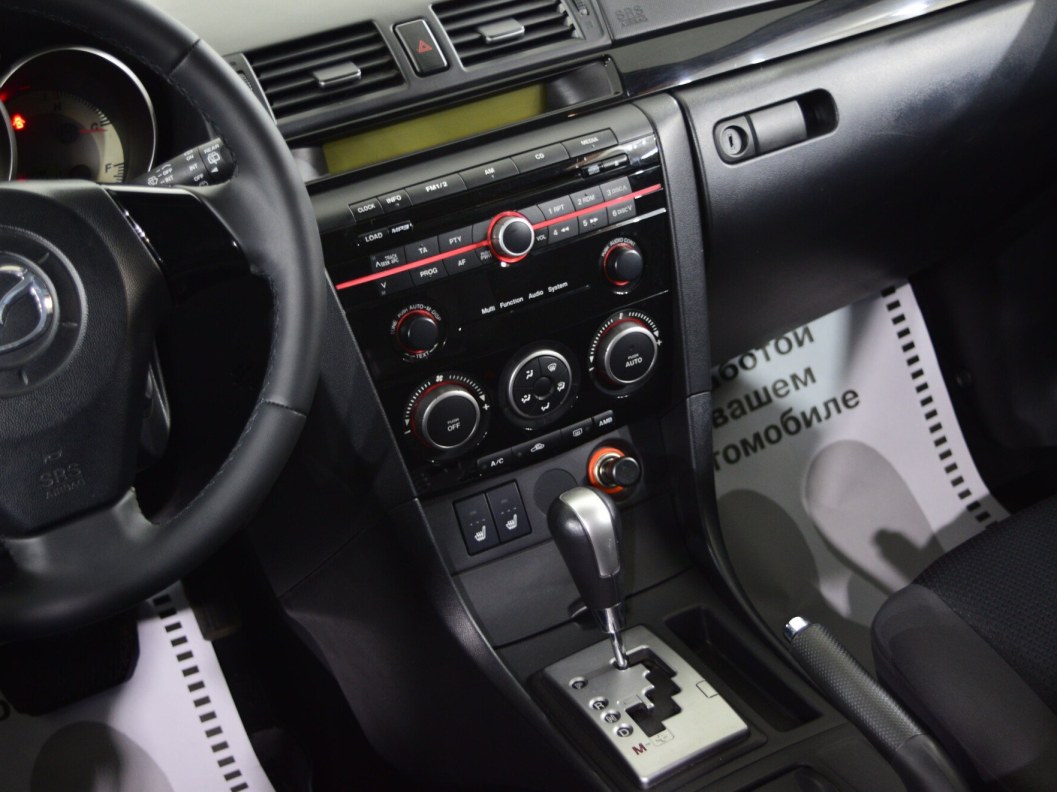 Mazda 3 1.6 АКПП, 2009 фото 14