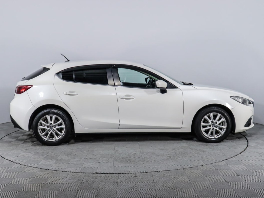 Mazda 3 Supreme 1.5 АКПП, 2015 фото 11