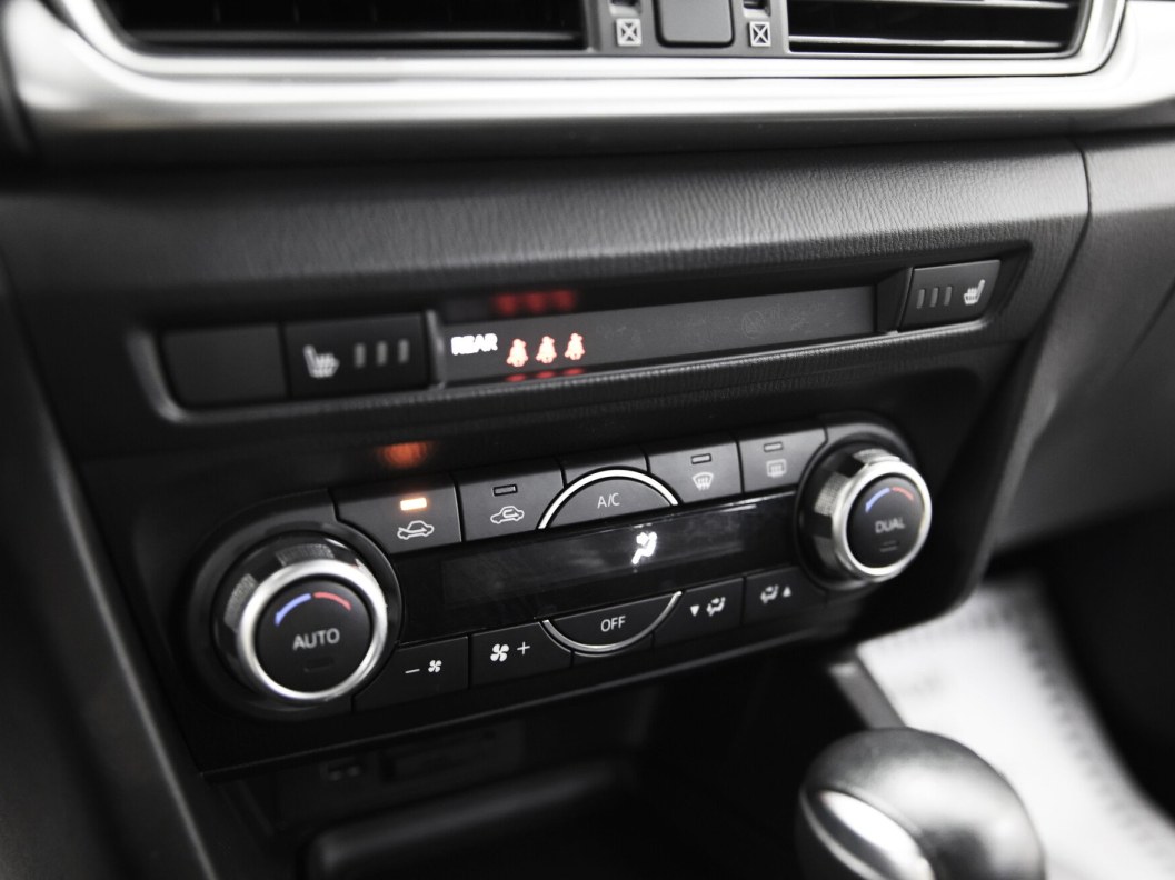 Mazda 3 Active+ 1.5 АКПП, 2019 фото 3