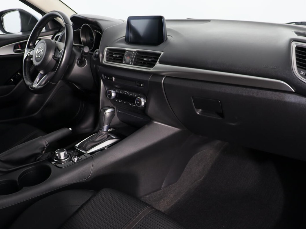 Mazda 3 Active+ 1.5 АКПП, 2018 фото 3