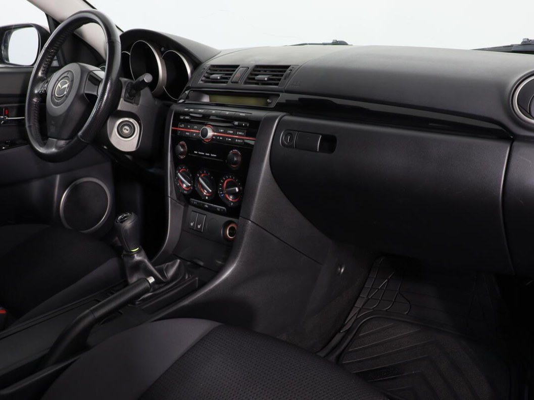 Mazda 3 1.6 МКПП, 2009 фото 3
