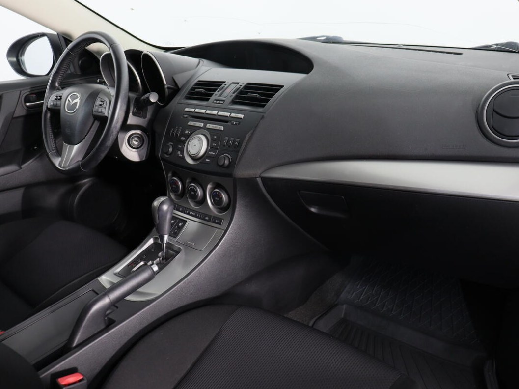 Mazda 3 Touring 1.6 АКПП, 2013 фото 3