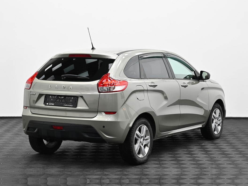 ВАЗ (Lada) XRAY Exclusive (2017) 1.8 АМТ, 2018 фото 2