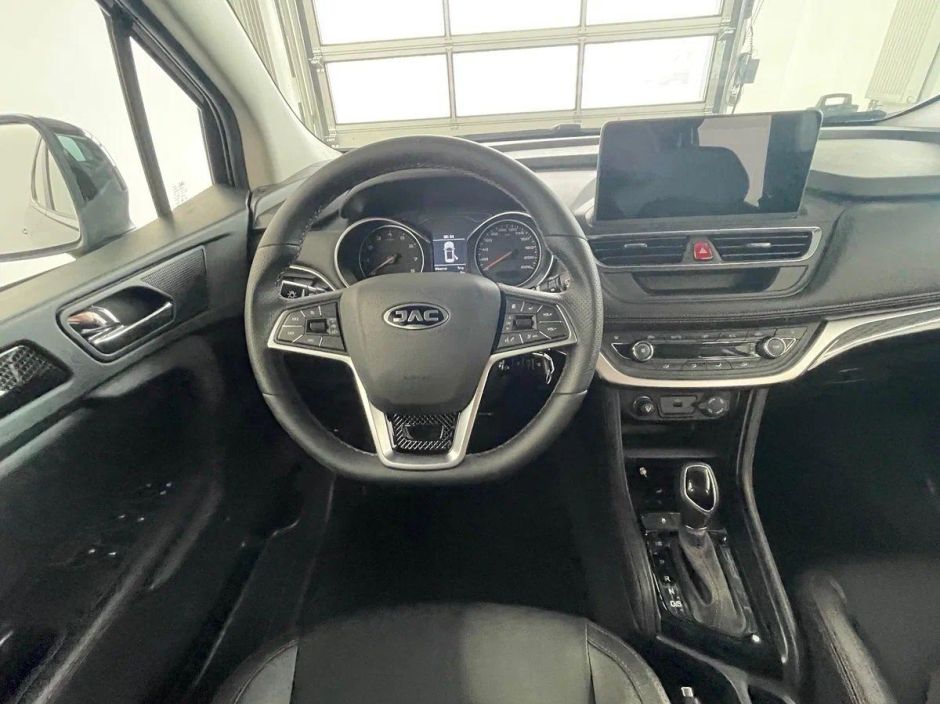JAC JS3 Luxury 1.6 CVT, 2024 фото 5