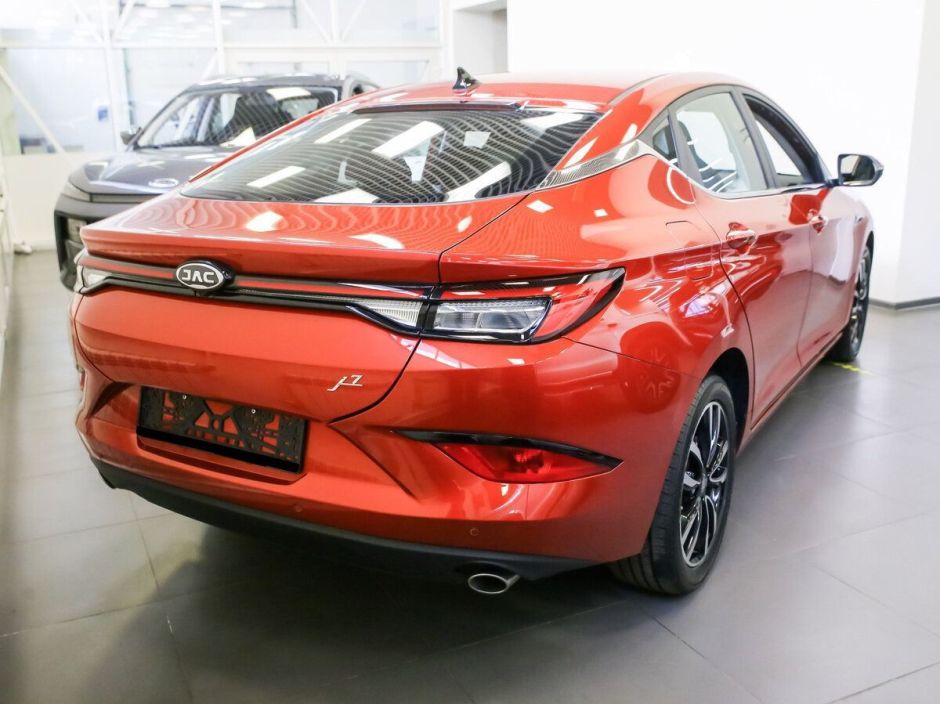 JAC J7 Luxury 1.5 CVT, 2024 фото 2