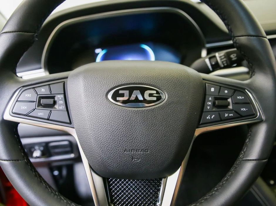 JAC J7 Luxury 1.5 CVT, 2024 фото 9