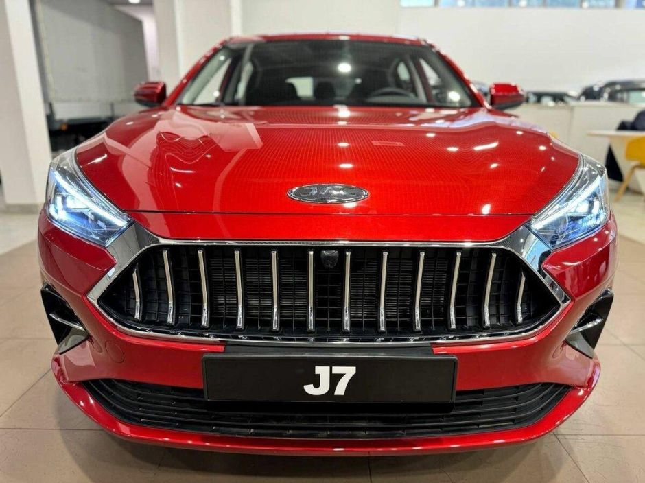 JAC J7 Tech 1.5 CVT фото 2