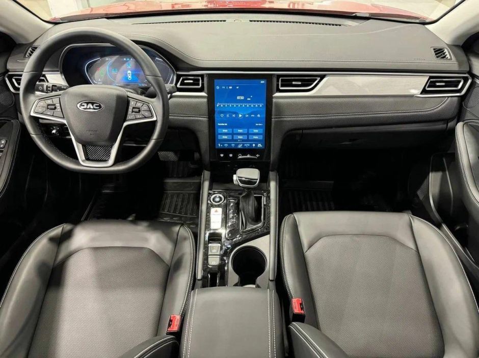 JAC J7 Tech 1.5 CVT фото 9