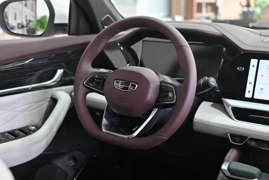 Geely Monjaro Exclusive 2.0 АКПП, 2024 фото 5