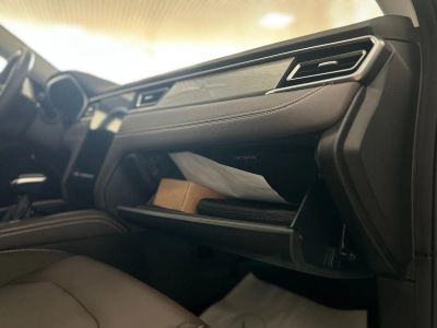 JAC J7 Tech 1.5 CVT превью 8