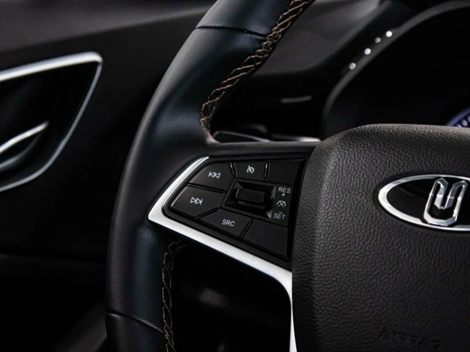 Москвич 3 Стандарт 1.5 CVT фото 8