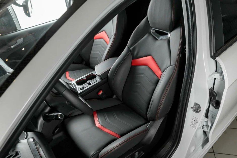 Kaiyi E5 Luxury Sport 1.5 CVT, 2024 фото 11